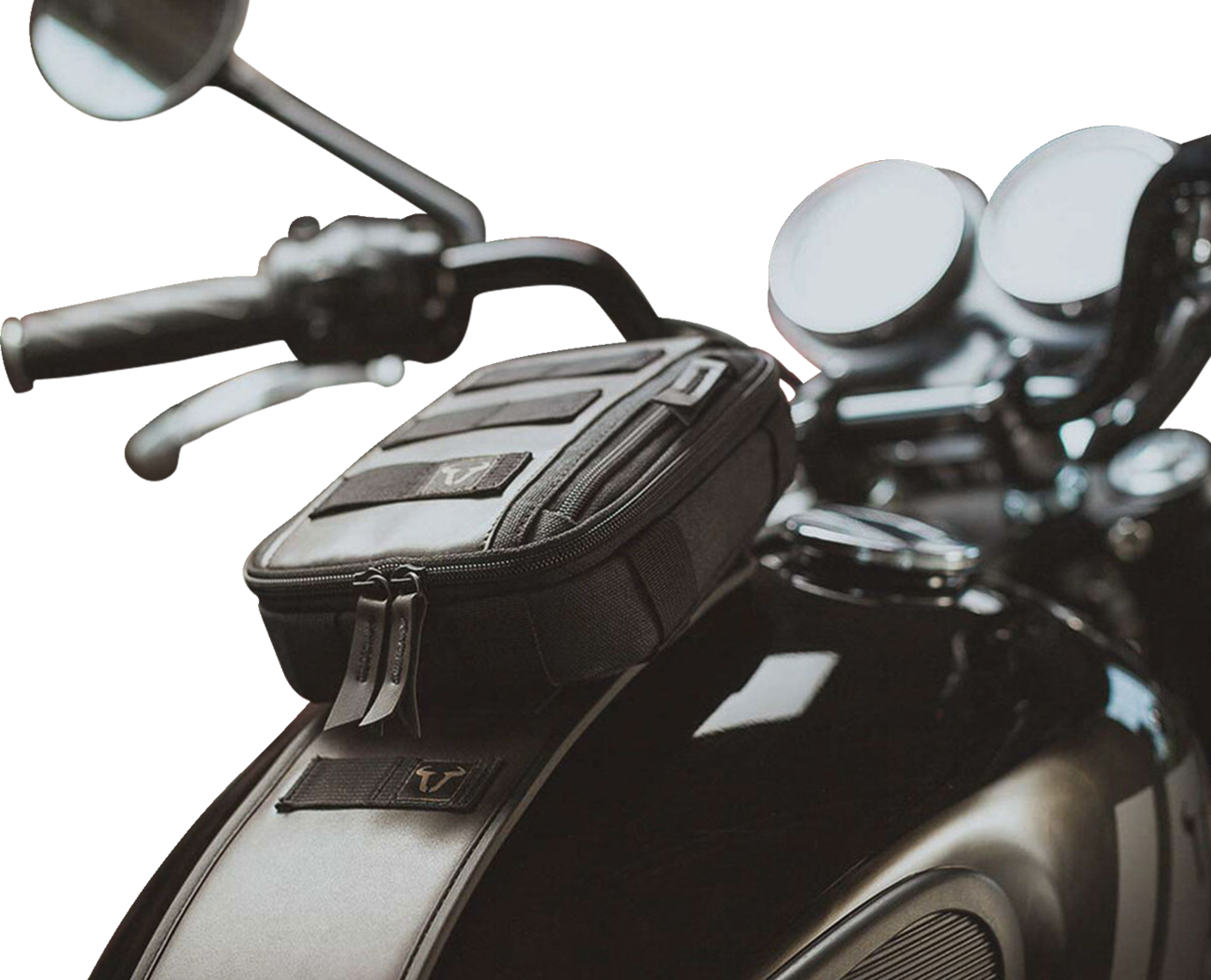 SW-MOTECH Legend Gear Tank Strap System - with LA3 Smartphone Bag - BMW BC.TRS.07.512.50000
