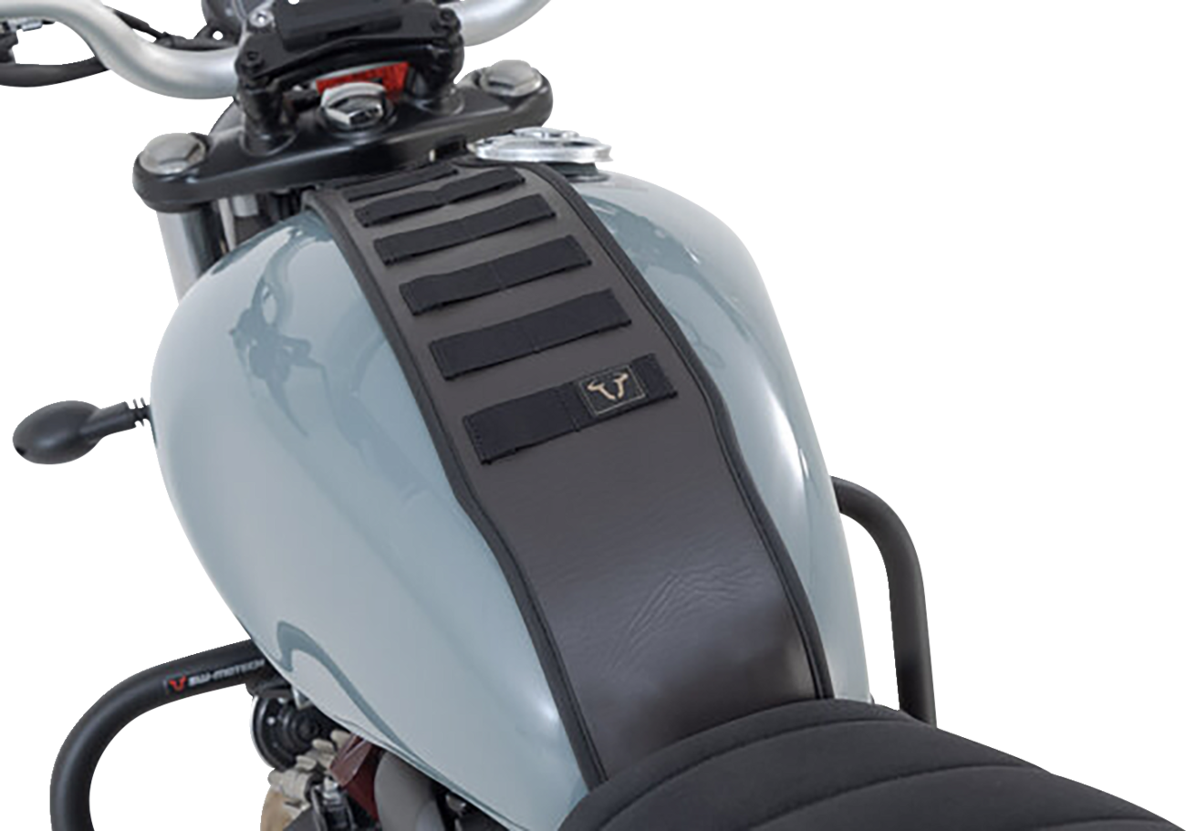 SW-MOTECH Legend Gear Tank Strap System - with LA2 Accessory Bag - Triumph '16-'24 BC.TRS.11.667.50200