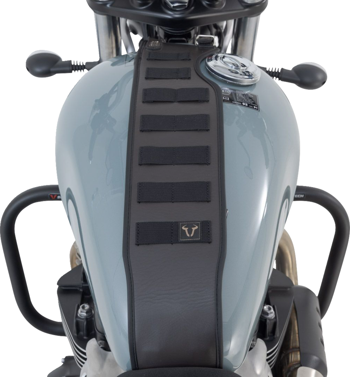 SW-MOTECH Legend Gear Tank Strap System - with LA3 Smartphone Bag - Triumph BC.TRS.11.667.50000