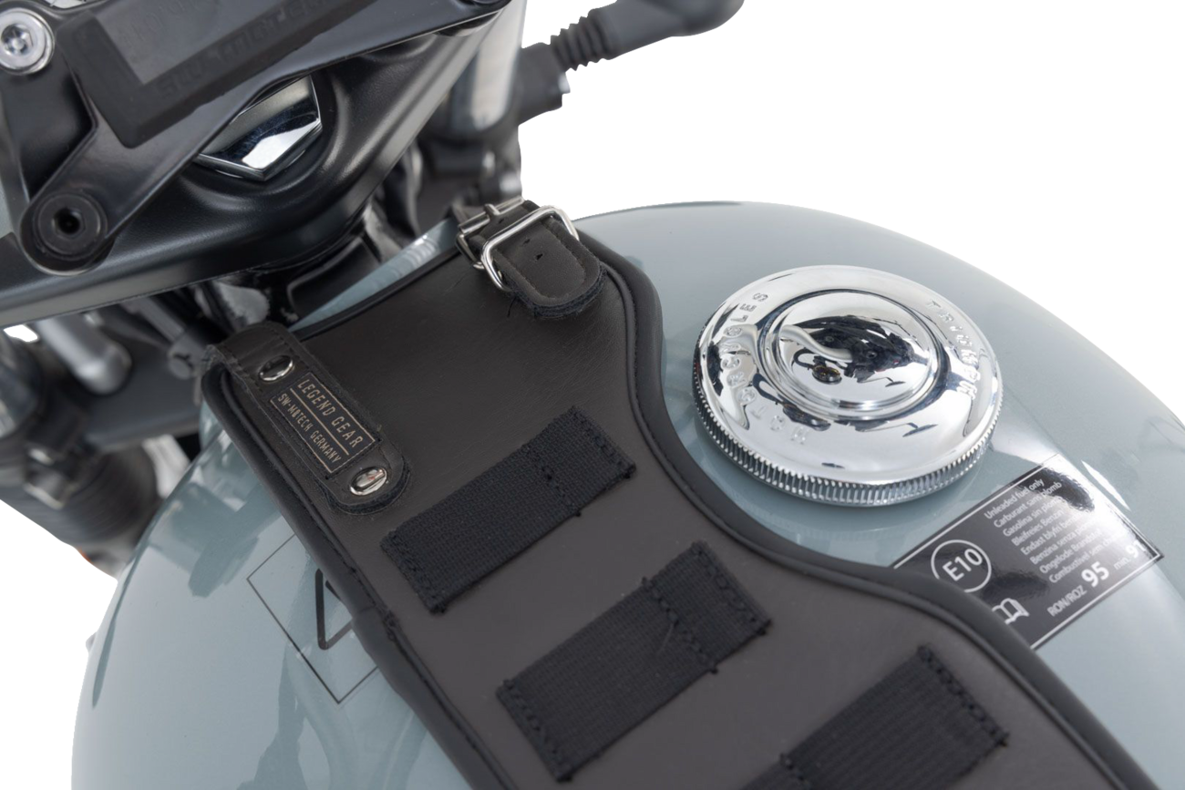 SW-MOTECH Legend Gear Tank Strap System - with LA3 Smartphone Bag - Triumph BC.TRS.11.667.50000