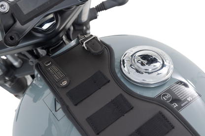 SW-MOTECH Legend Gear Tank Strap System - with LA3 Smartphone Bag - Triumph BC.TRS.11.667.50000