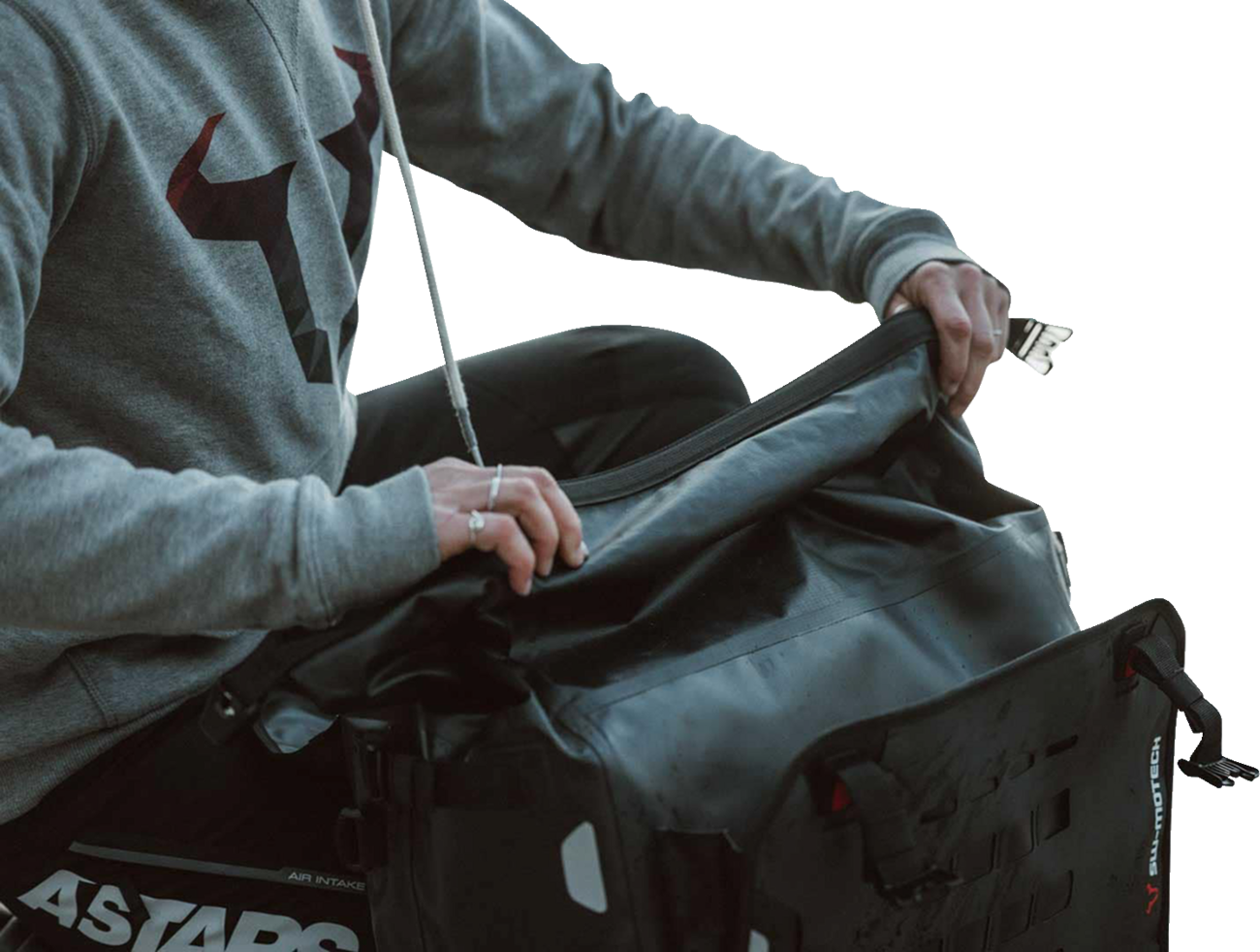 SW-MOTECH SysBag Side Bag System - Black - Suzuki V-Strom 1050DE '23-'24 BC.SYS.05.965.21000B