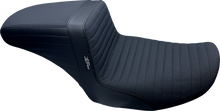 LE PERA Kickflip Seat - Pleated w/ Gripp Tape - FLH/FLT '23-'25 LV-597PTGP