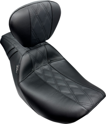LE PERA Outcast Seat - With Backrest - GT2 Inlay - FLH/FLT '23-'25 LV-987BRGT2