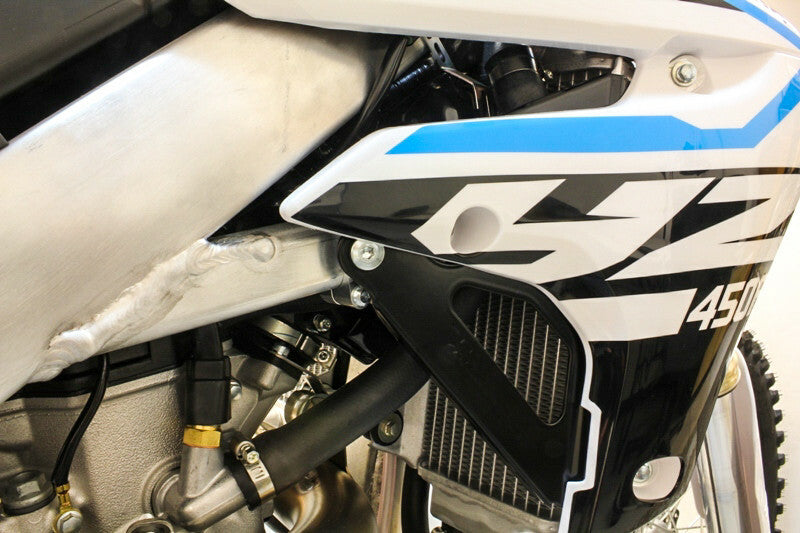 Radiator Brace Black Yam