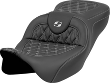 SADDLEMEN Roadsofa™ Seat - Lattice Stitch - Silver Stitch - w/o Backrest - FL '08-'23 808-07B-18205