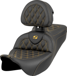 SADDLEMEN Roadsofa™ Seat - Lattice Stitch - Gold Stitch - w/ Backrest - FL '08-'23 808-07B-182B7