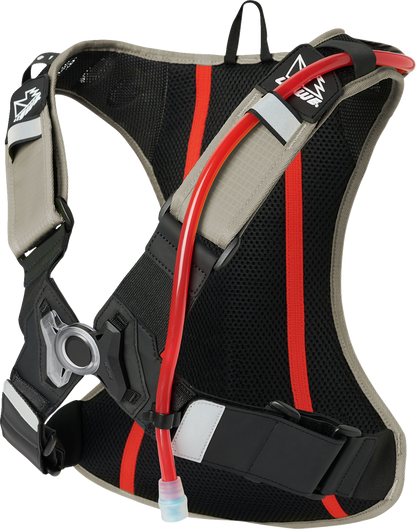 USWE Outlander Hydration Pack - 4L - Sand 5204077021