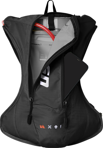 USWE Outlander Hydration Pack - 4L - Black 5204077001