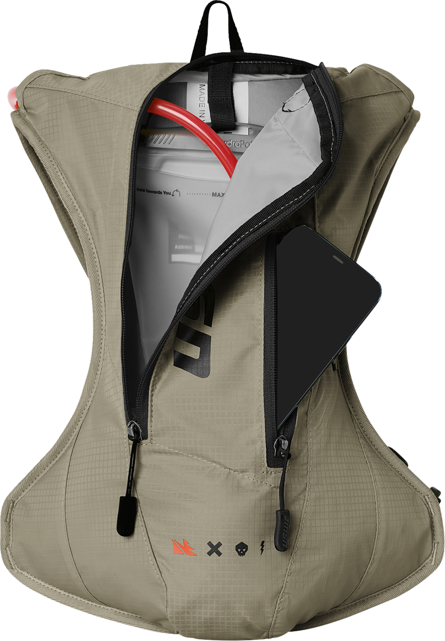 USWE Outlander Hydration Pack - 4L - Sand 5204077021