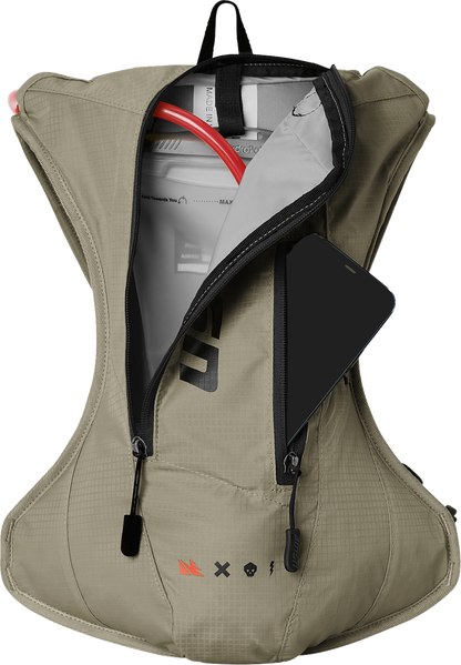 USWE Outlander Hydration Pack - 4L - Sand 5204077021