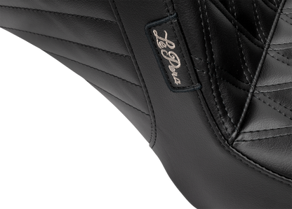 LE PERA Kickflip Seat - Double Diamond Stitch - FLH/FLT '23-'25 LV-597DD