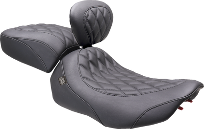 MUSTANG Wide Tripper™ Seat - Solo - Black Stitching - FLT/FLH '23-'25 89503