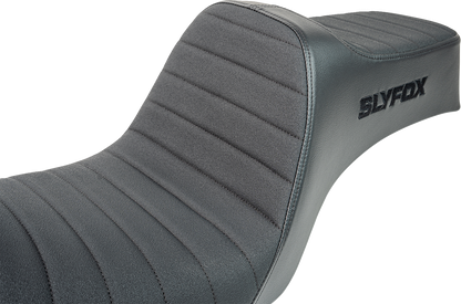 SLYFOX High Noon Seat - Vinyl - Classic Stitch - Black Logo - Dyna '06-'17 4694A-slyfox