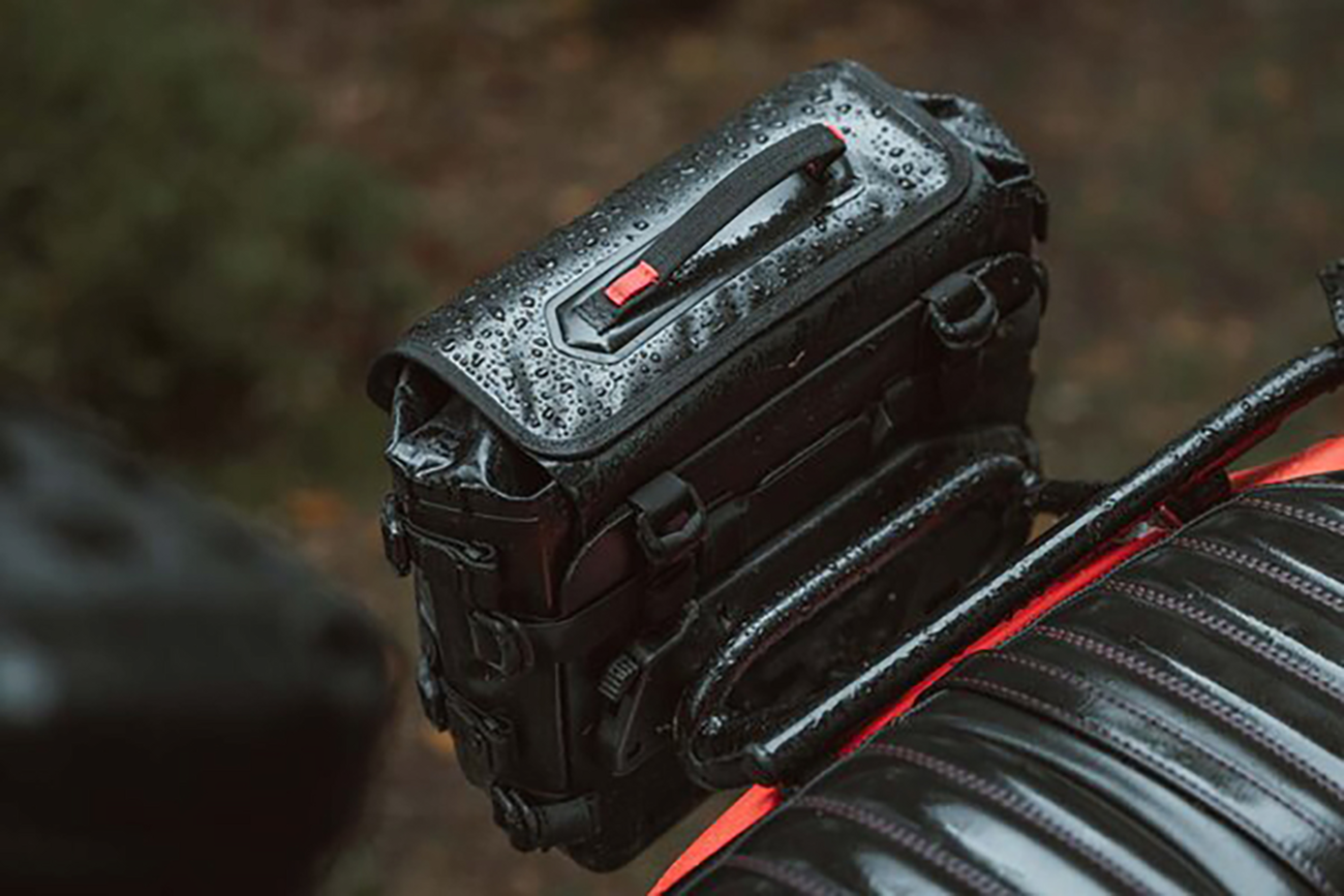 SW-MOTECH SysBag Waterproof Side Bag - Medium - 17 to 23 Liter - with Right Adapter Plate BC.SYS.00.005.12000R
