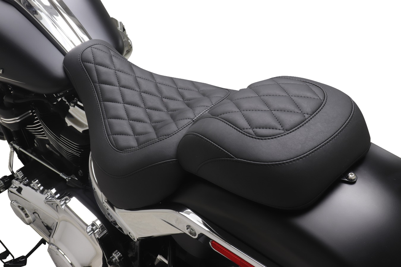 MUSTANG Wide Tripper™ Solo Seat - no Backrest - Diamond - Black Stitch - FXBR '23-'25 85033