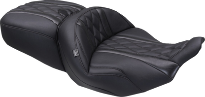 MUSTANG Deluxe One-Piece, 2-Up Seat - Diamond - Black Stitch - FLT/FLH '23-'25 89411