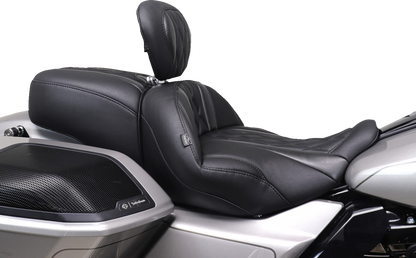 MUSTANG Deluxe One-Piece, 2-Up Seat - Diamond - Black Stitch - FLT/FLH '23-'25 89411