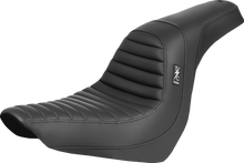 SADDLEMEN Thrashin ' Pro Series Seat - Tuck-n-Roll - FXLR/FLSB '18-'25 TS81829T