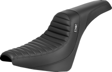 SADDLEMEN Thrashin ' Pro Series Seat - Tuck-n-Roll - FX '18-'25 TS81830T