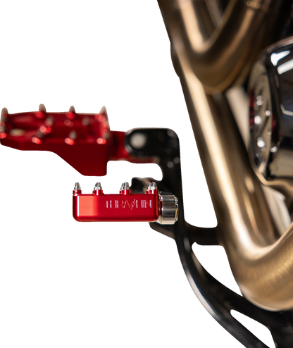 THRASHIN SUPPLY CO. Aggressor Shifter Peg - Red TSC-2101-2