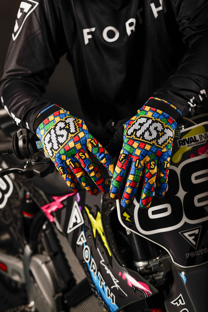 FIST HANDWEAR Strapped Build Gloves - Small F-GS-01516-S