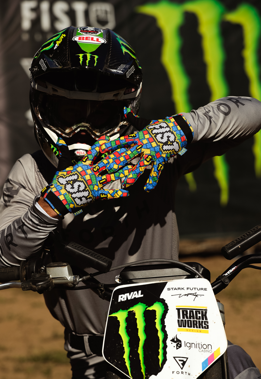 FIST HANDWEAR Strapped Build Gloves - XL F-GS-01516-XL
