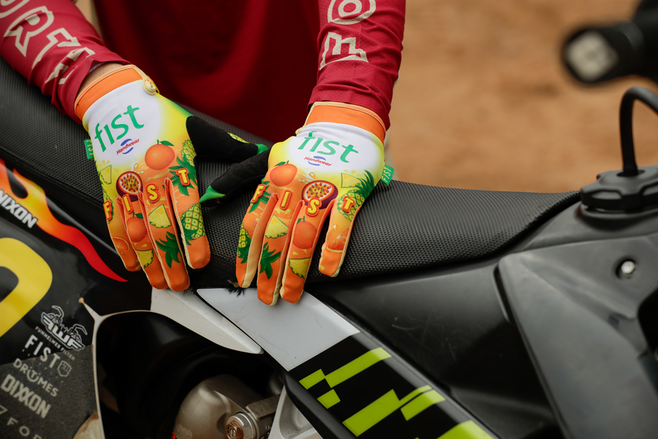 FIST HANDWEAR Strapped Fruit Punch Gloves - XS F-GS-01518-XS