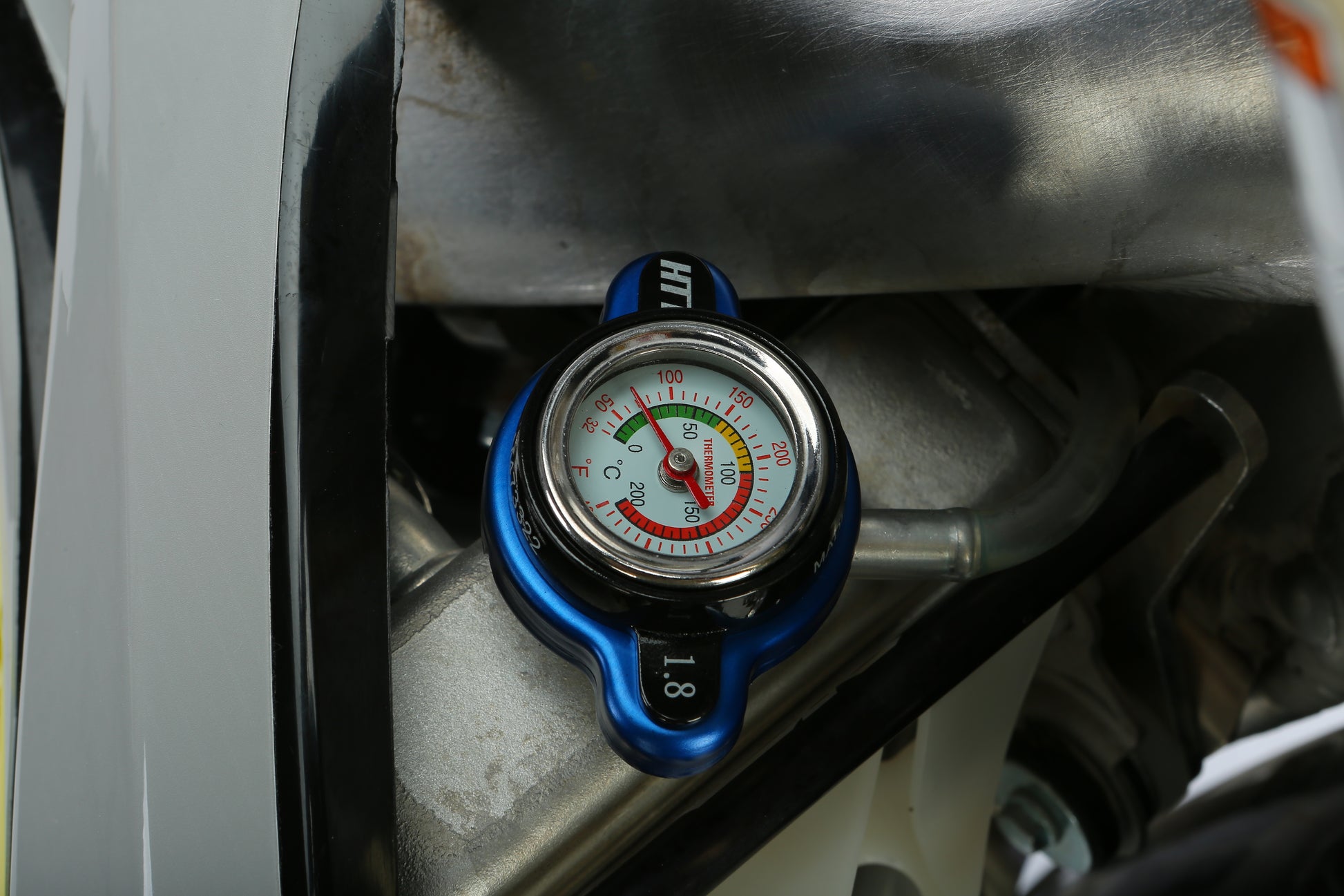 Radiator Cap W/ Temperature Gauge   Ktm/Husqvarna