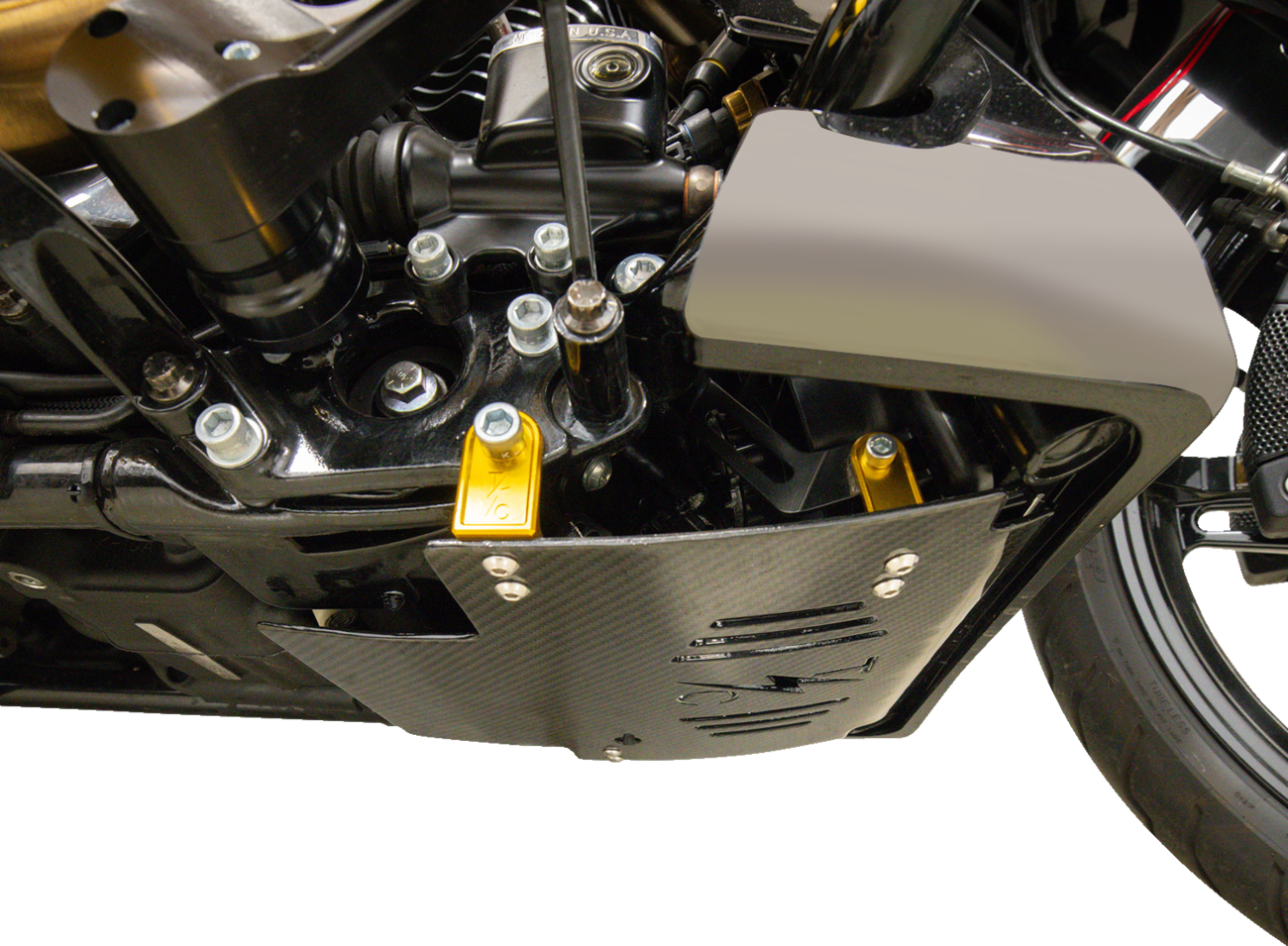 THRASHIN SUPPLY CO. Skid Plate - Carbon Fiber/Gloss - With Gold Brackets - FLHX/FLTRX TSC-3034-5