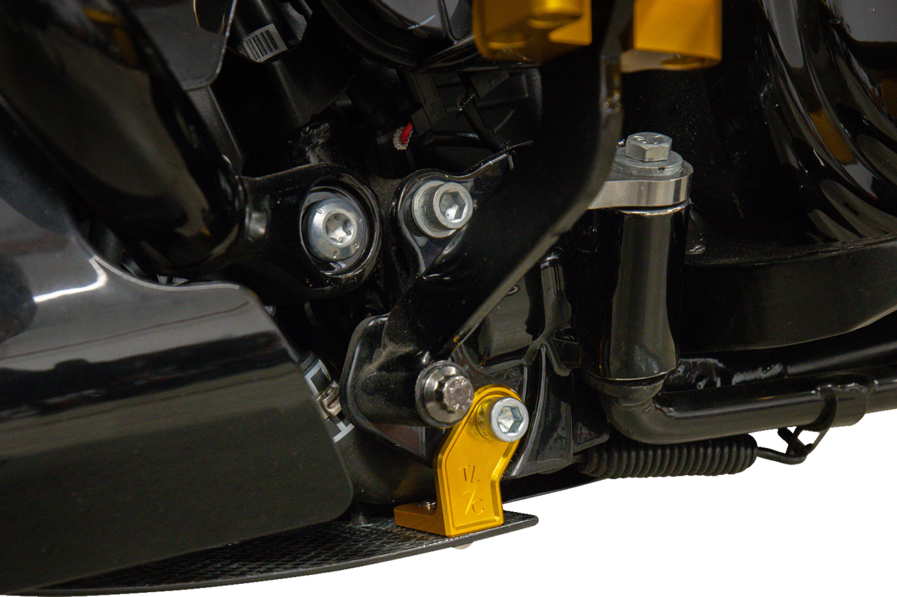 THRASHIN SUPPLY CO. Skid Plate - Carbon Fiber/Forged - With Gold Brackets - FLHX/FLTRX TSC-3035-5