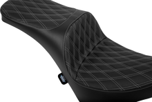 DRAG SPECIALTIES SEATS Freedom Seat - Vinyl - Double Diamond Silver Stitch - FL/FX '18-'25 4719C