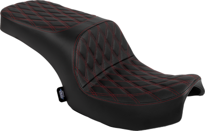 DRAG SPECIALTIES SEATS Freedom Seat - Vinyl - Double Diamond Red Stitch - Challenger '20-'25/Chieftain '25 4722D