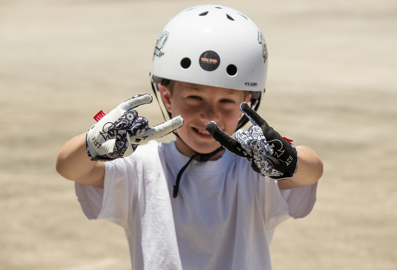 FIST HANDWEAR Lil Fists Strapped R-Willy Ace Gloves - Large F-GLF-01752-L