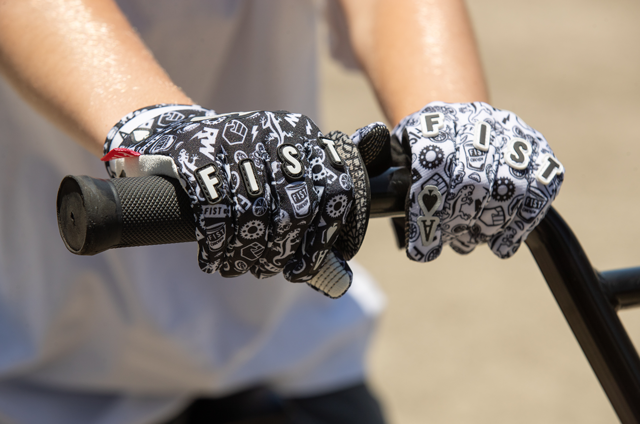 FIST HANDWEAR Lil Fists Strapped R-Willy Ace Gloves - Large F-GLF-01752-L