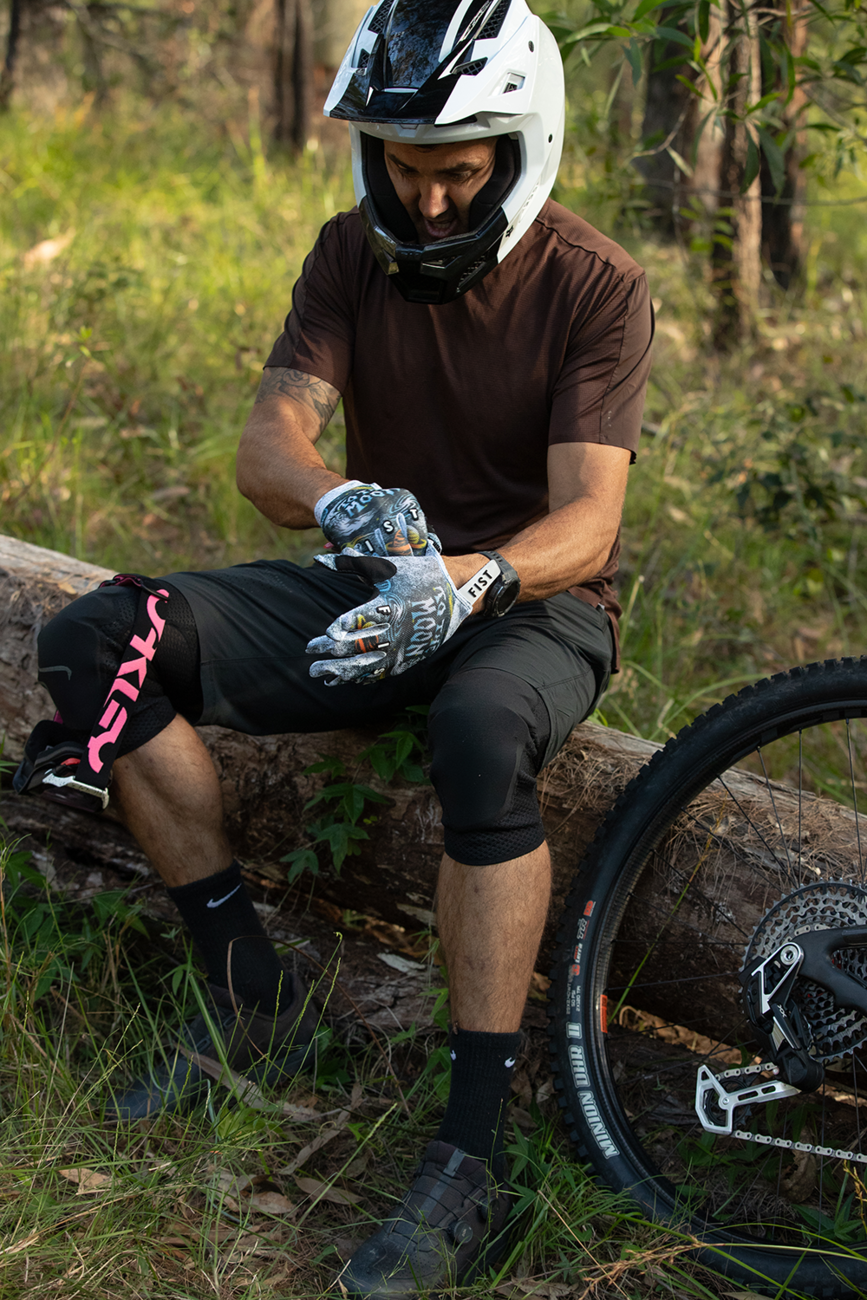 FIST HANDWEAR Breezer Corey Creed To The Moon Gloves - Medium F-GB-01754-M