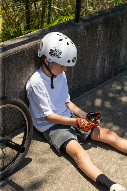 FIST HANDWEAR Youth Strapped 100% Nuts Gloves - Medium F-GSY-01762-M