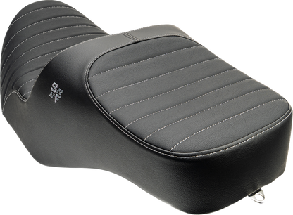 SLYFOX Chariot Seat - Silver Classic Stitch - Silver Logo - FLH/FLT '23.5-'26 4729B