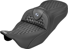 SADDLEMEN Extended Reach RoadSofa™ Seat - Honeycomb - Silver Stitch - without Backrest - FLH/FLT '08-'25 808-07B-19005
