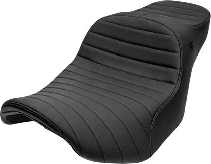 SLYFOX Chariot Seat - Black Classic Stitch - Black Logo - FLH/FLT '23.5-'26 4729A