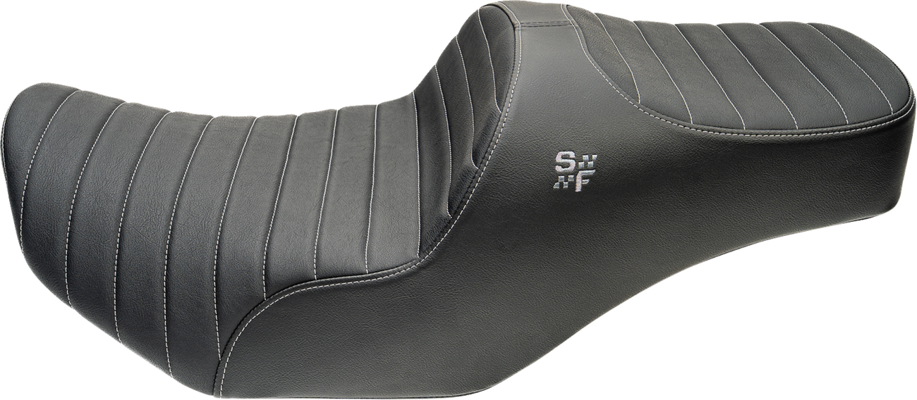 SLYFOX Chariot Seat - Silver Classic Stitch - Silver Logo - FLH/FLT '09-'23.5 4723B