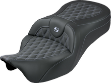 SADDLEMEN Roadsofa™ King Seat - No Backrest - Lattice Stitch - Silver Stitch - FLH/FLT '08-'25 808-07B-182S05