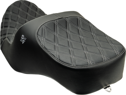 SLYFOX Chariot Seat - Silver Double Diamond Stitch - Silver Logo - FLH/FLT '23.5-'26 4729D