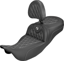 SADDLEMEN Extended Reach Roadsofa™ Carbon Fiber Seat - Lattice - White Stitch - With Backrest - FL '08-'25 808-07B-207B6
