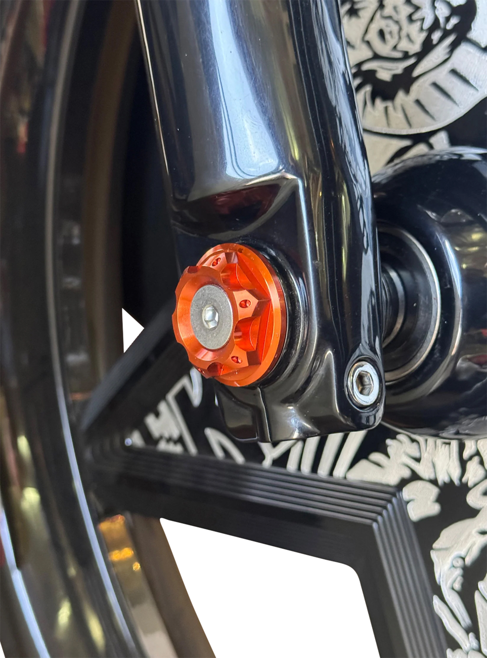 PAUL YAFFE BAGGER NATION Y-Axle with Turret Style Axle Cover Kit - Custom - Front - Orange - 1" PYO:YAXLE-07-HT-OR