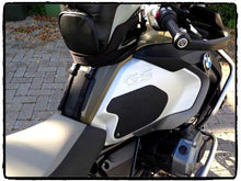 TechSpec Tank Grip Pads for the BMW R 1200 / 1250 GS adventure (14+)