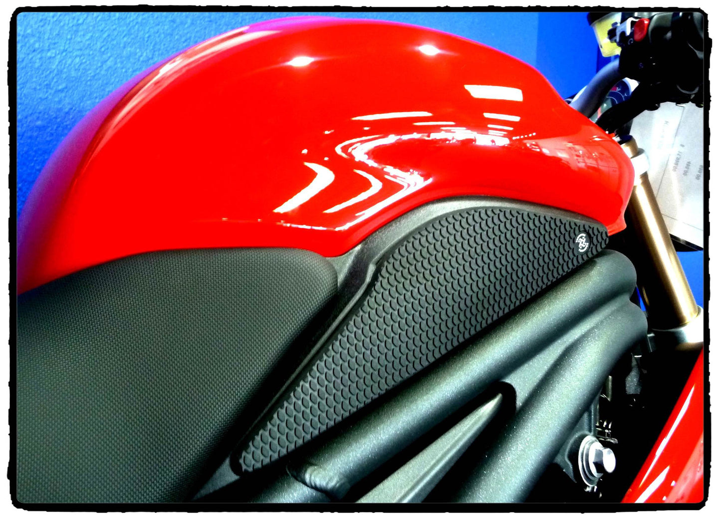 TechSpec Tank Grip Pads for the Triumph Speed Triple 1050 (11-15)