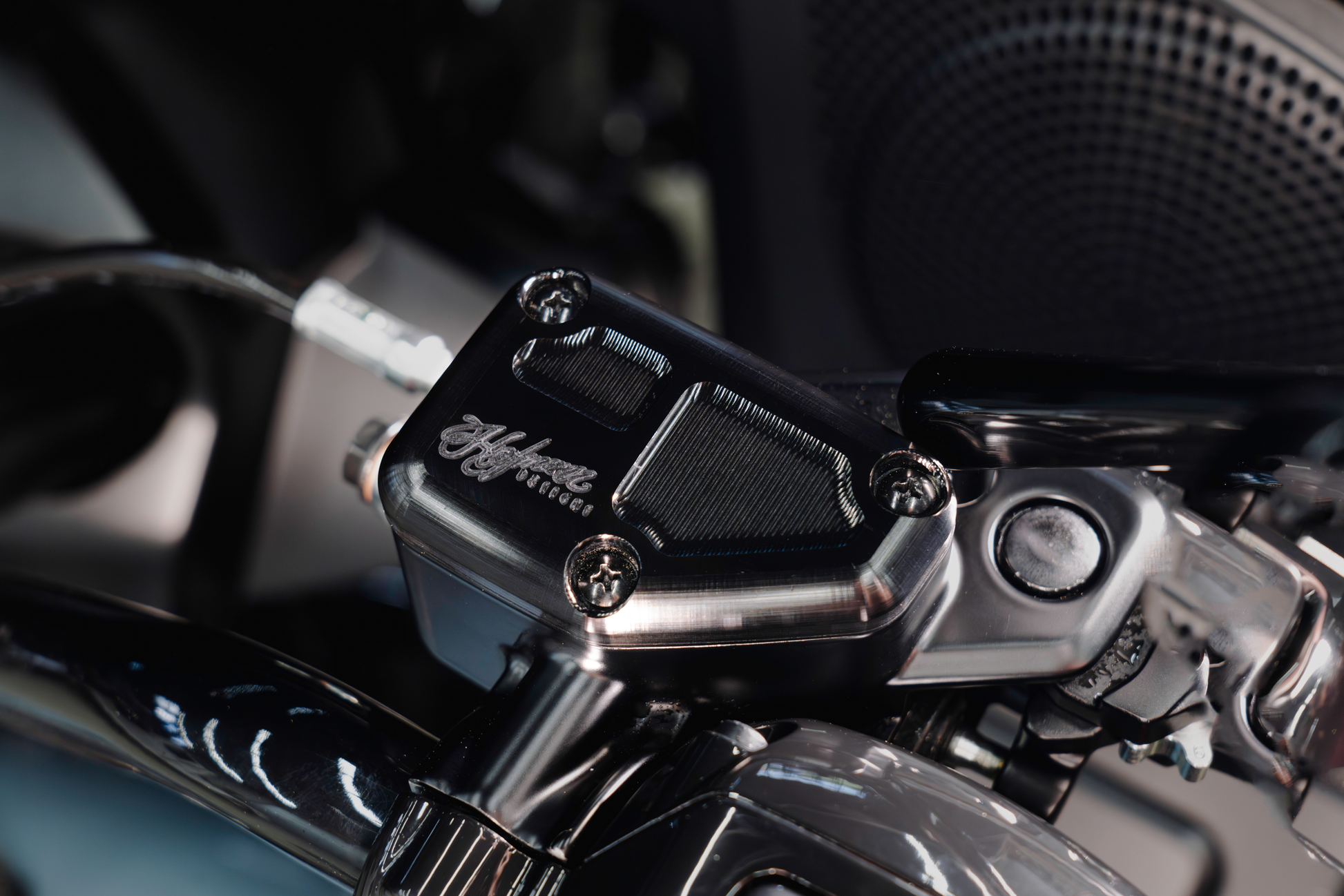 Front Brake Reservoir Cover Black L`23 24 Cvo