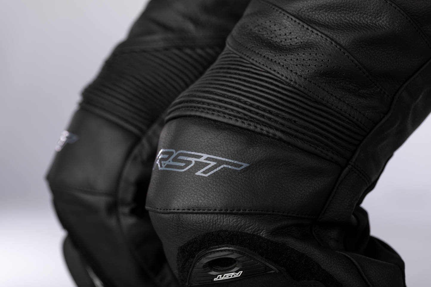 S1 Ce Jean Black/Black Leather 6xl