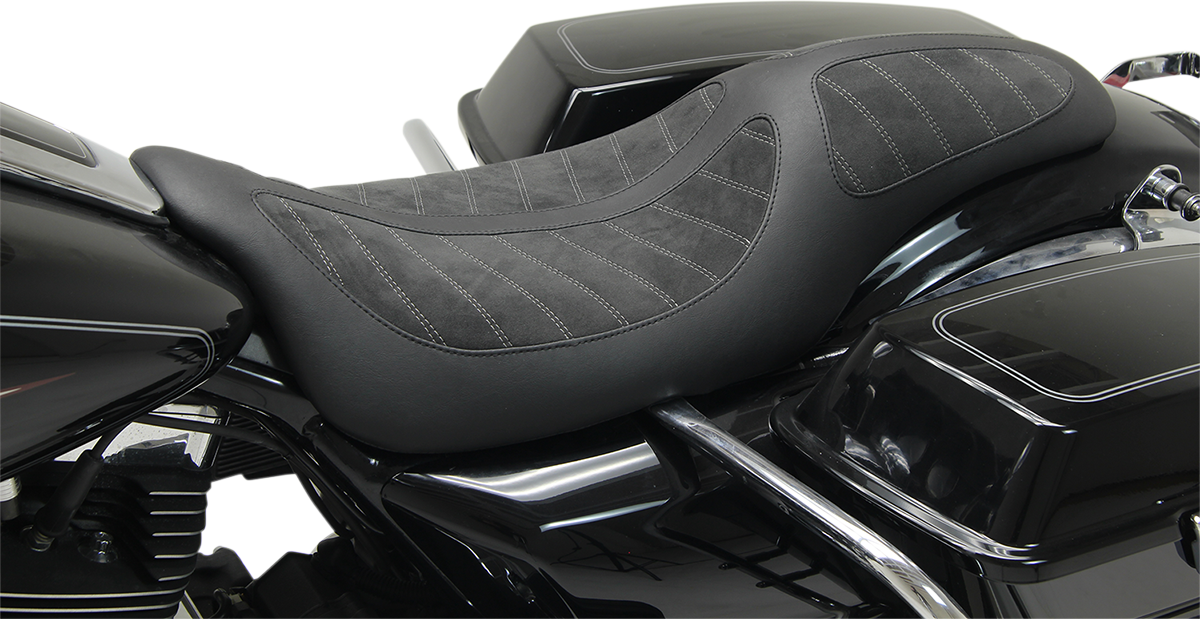 MUSTANG Kodlin Solo Seat - Black - FL '08-'25 76292